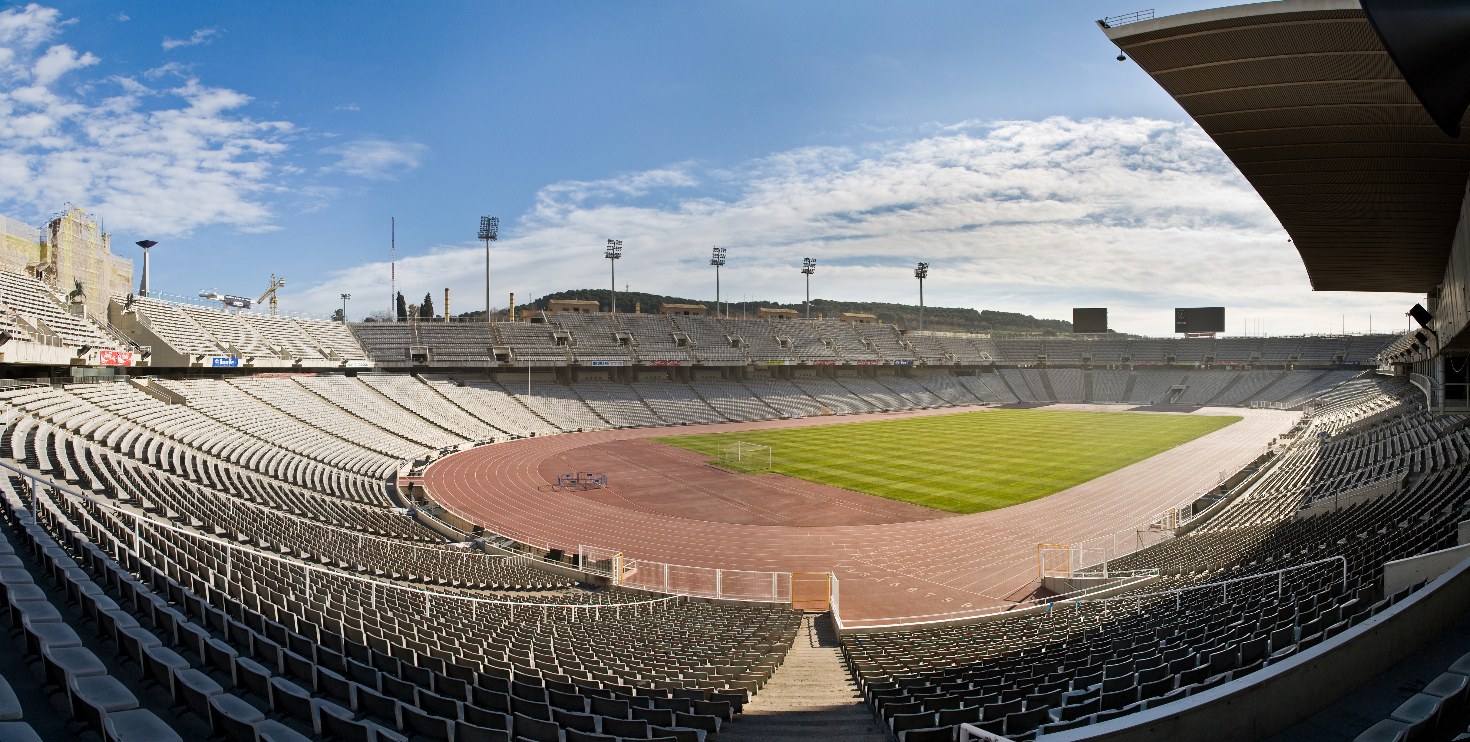 estadi_olimpic_lluis_companys_-_barcelona_spain_-_jan_2007