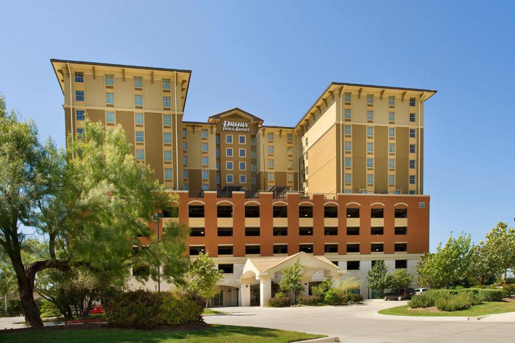 Drury Inn & Suites San Antonio Near La Cantera