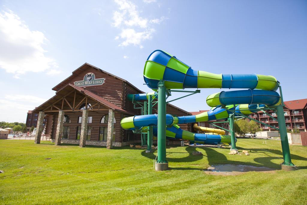 Reviews Of Kid Friendly Hotel Great Wolf Lodge Kansas City Kansas 