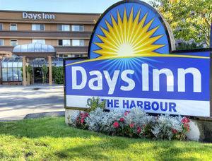 Days_Inn_on_the_Harbour_Victoria-Victoria_British_Columbia_-Canada-4e7a819eec3e434a96e63b80bed66c60