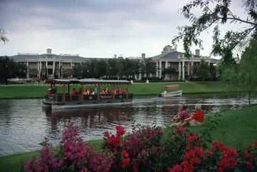 Disney_s_Port_Orleans_Resort_Riverside_Lake_Buena_Vista-Lake_Buena_Vista-Florida-cedac4c4b2c24e45a4bcc31d4102d06b