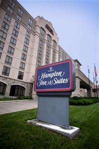 Hampton_Inn_Suites_Country_Club_Plaza_Kansas_City_Missouri_-Kansas_City-Missouri-d69e84aa6b55423aaecdc7063f6a586c