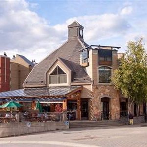 Raintrees Whiski Jack Powders Edge Hotel Whistler, Whistler, Canada