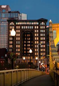 Renaissance_Hotel_Pittsburgh-Pittsburgh-Pennsylvania-8966346c613149daad98496da654eb38