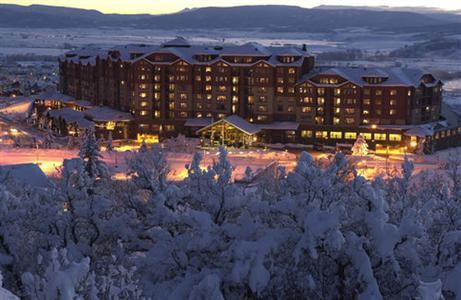 Steamboat_Grand_Resort_Hotel_Steamboat_Springs-Steamboat_Springs-Colorado-ba2d8a8f6e4a4f44bfbe0f6cca47a950