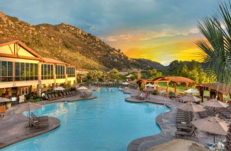 10 Irresistible Packages for a Family Getaway This Labor Day Weekend