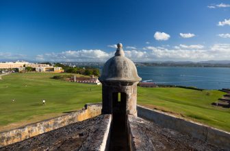 10 Warm Destinations to Spend Christmas with the Family