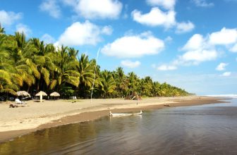 5 Kid-Friendly Beaches on Costa Rica’s Caribbean Coast