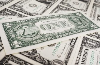 5 Family-Friendly Destinations Where Tipping is Customary