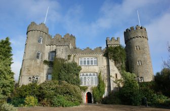 7 Castles in 7 Days: A Tour of Ireland for Knights & Princesses
