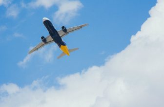 7 Ways for Families to Save on Airfare