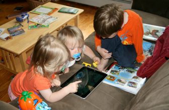 8 Best iPhone and iPad Apps for Kids