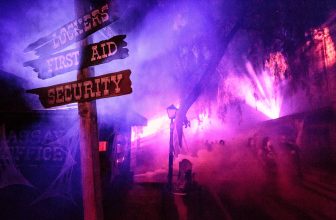 Five Reasons Why Your Teens Will Love Knott’s Scary Farm