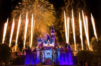 Four Reasons to Take the Kids to Disneyland This Summer
