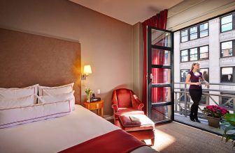 Hotel Review: Hotel Giraffe