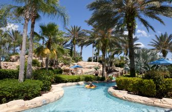 Hotel Review: Reunion Resort