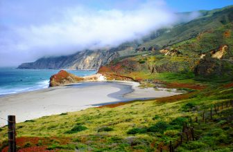 Journeys of a Lifetime: 10 Breathtaking US Roads to Drive with the Whole Family