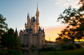 Planning Your Family’s Disney Holiday Travel