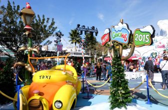 Reasons We Can’t Get Enough of Grinchmas at Universal Studios