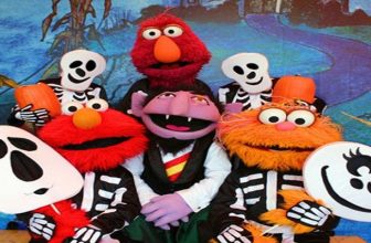 Spooktacular Halloween Fun at Theme Parks