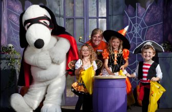 Spooky Halloween at Southern California’s Best Theme Parks: Full Guide + Costume Ideas