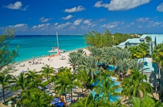 Summer in the Caribbean: 4 Enticing Deals for Families