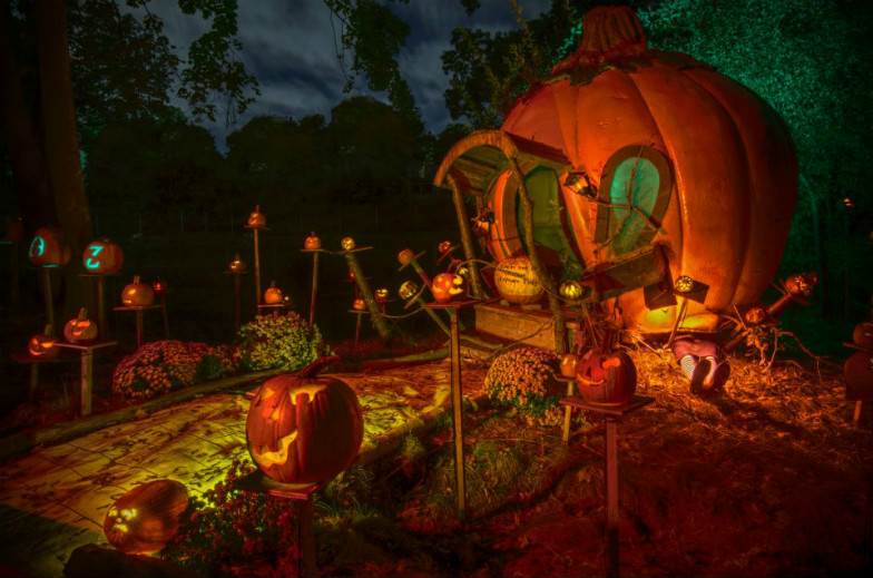 Jack-o-Lantern Spectacular at Roger Williams Park Zoo