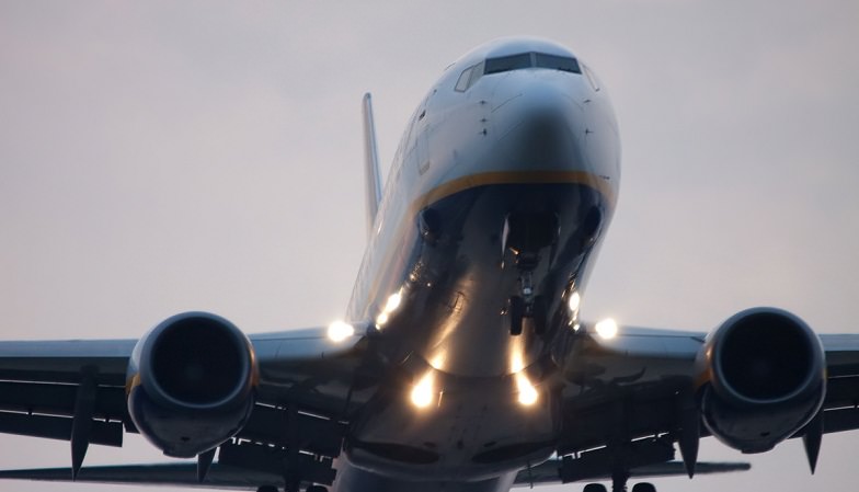 6 Secrets to Scoring a Cheaper Airfare