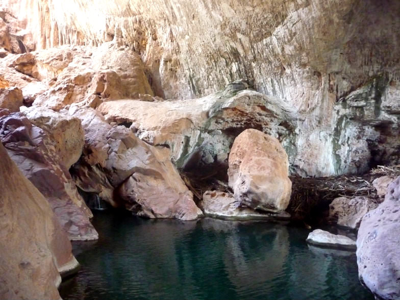 Inside the Tonto Natural Bridge 