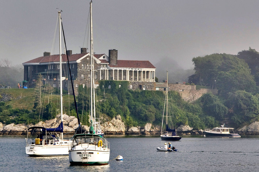 Exploring Newport with kids is an awe-inspiring family weekend getaway.