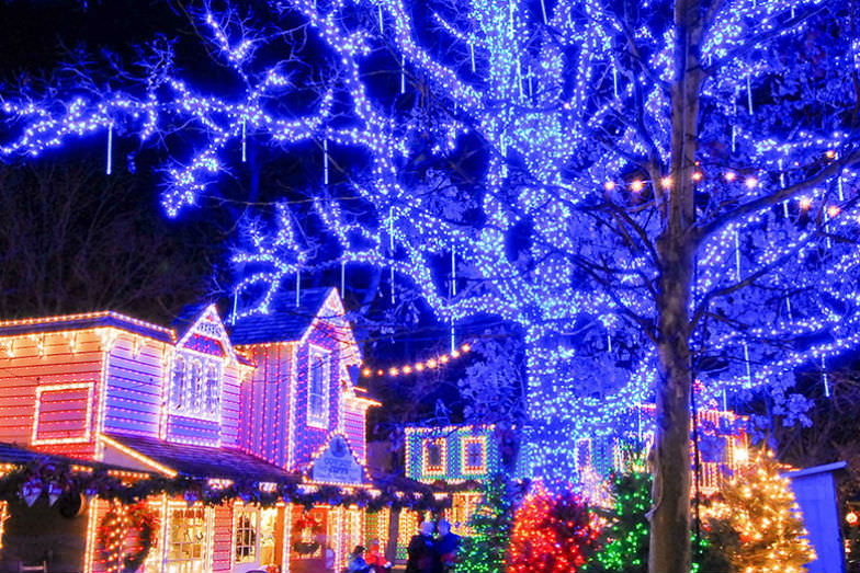 Silver Dollar City’s “An Old Time Christmas” festival makes for a great Christmas getaway with kids