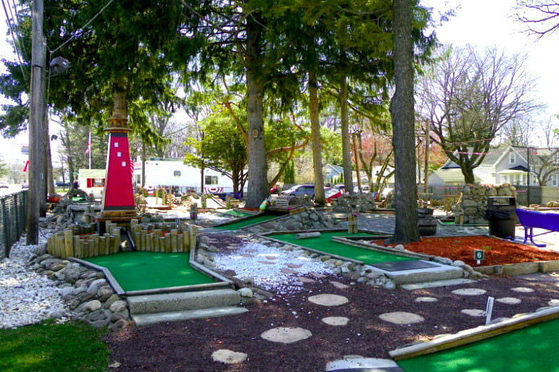 Parkside Whispering Pines Miniature Golf in Sea Breeze, NY