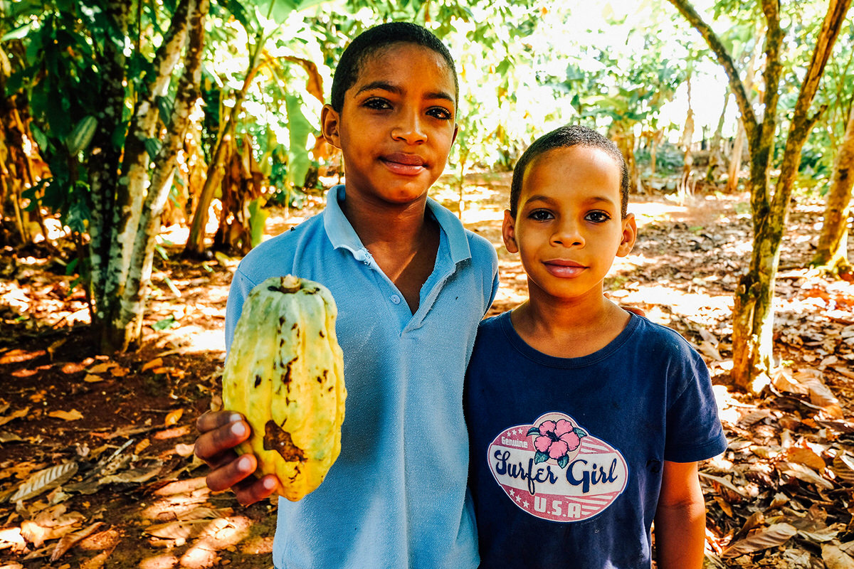 Local kids at Los Tocones