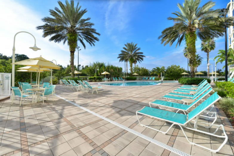 Pool area at Comfort Suites Maingate East