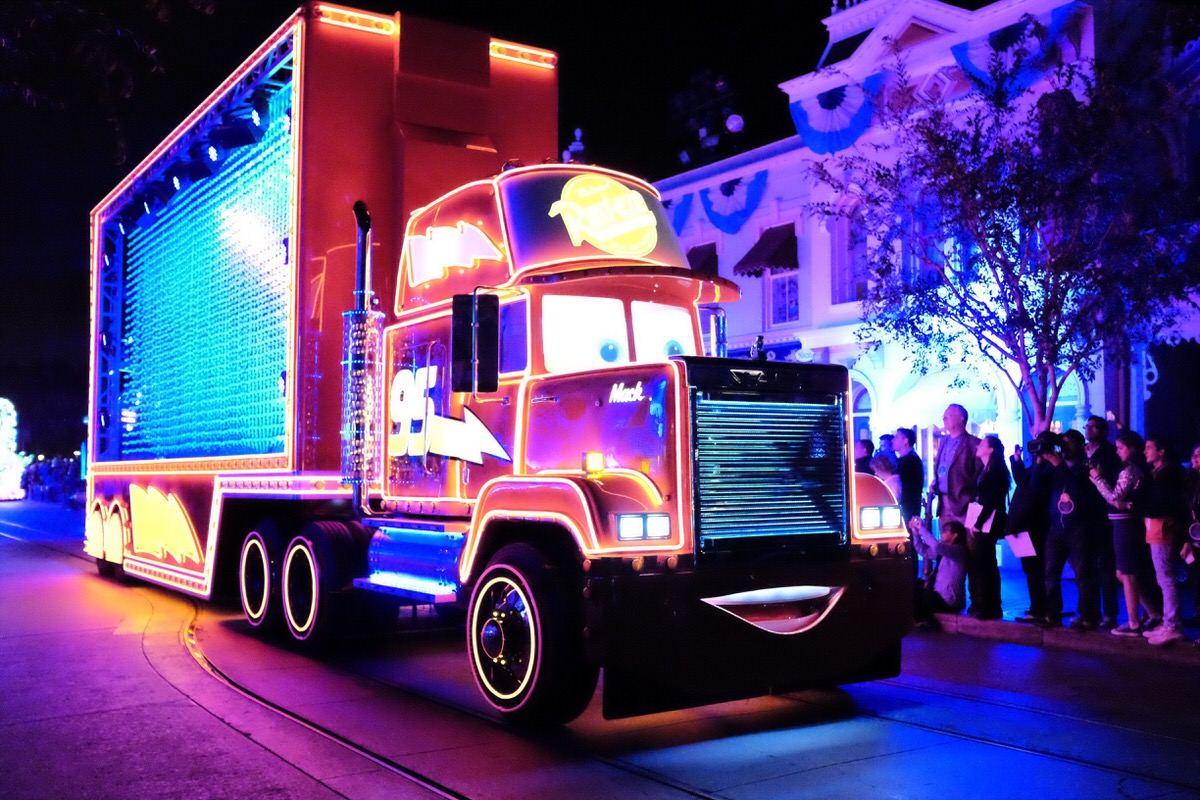 Mack in "Paint the Night" Parade