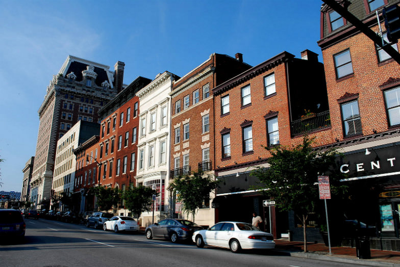 Beautiful well-preserved houses in Mount Vermont in Baltimore