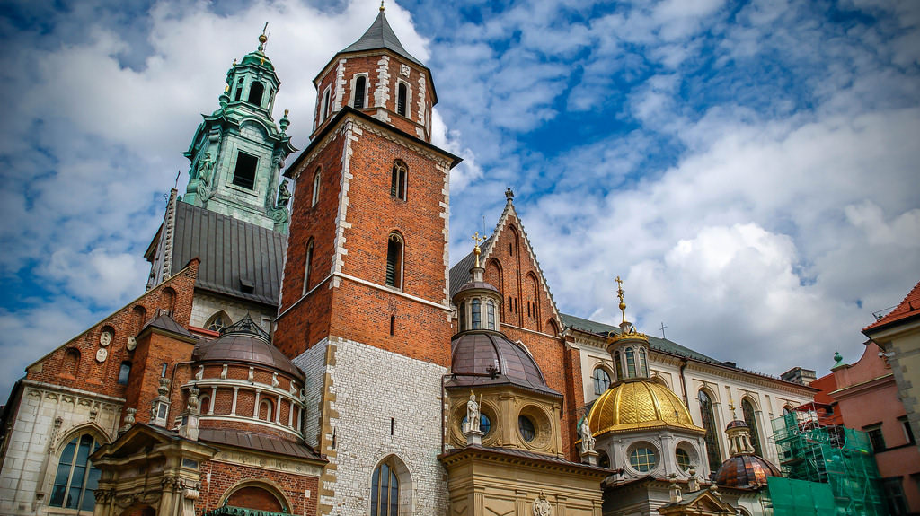 Wawel Castle and the Wawel Cathedral are must adds to your list of things to do in Krakow for kids.