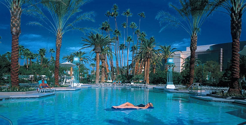 Vegas hotel pools: MGM Grand