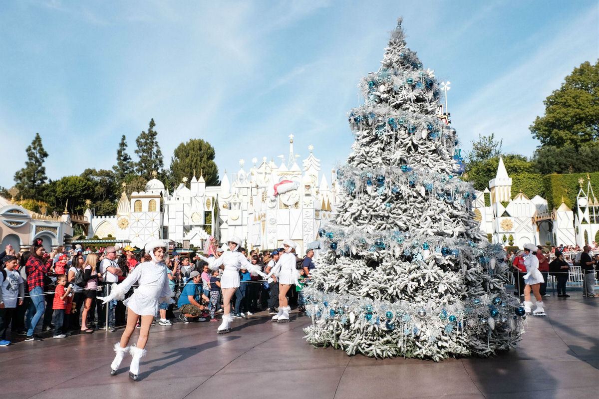 A Christmas Fantasy Parade