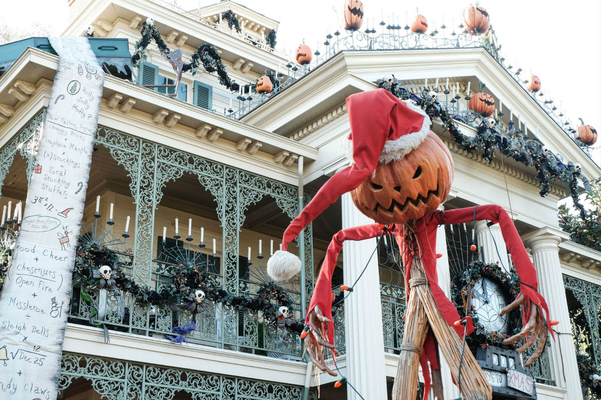 Haunted Mansion Holiday